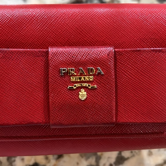 Prada EUC Saffiano Leather Long Bifold Ribbon Wallet Red Bow Logo - Picture 3 of 7